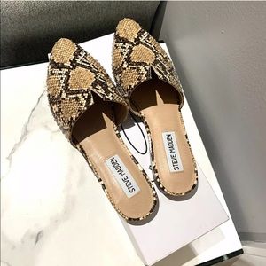 Steve Madden Ally Snake-Embossed Slip-On Mule